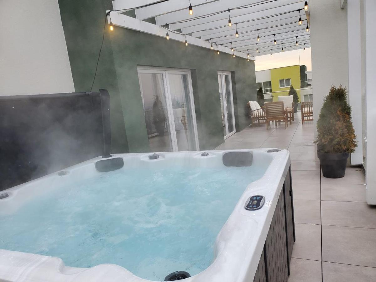 Jad- Penthouse With Jacuzzi And Mountain View - Coresi Braşov Exteriör bild